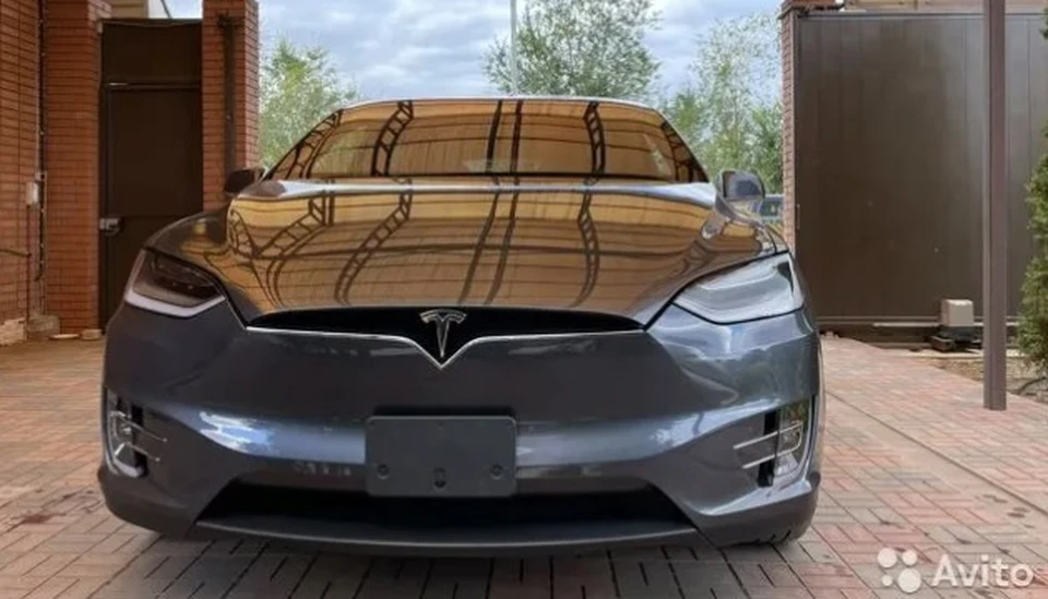 В Самаре продают кроссовер Tesla