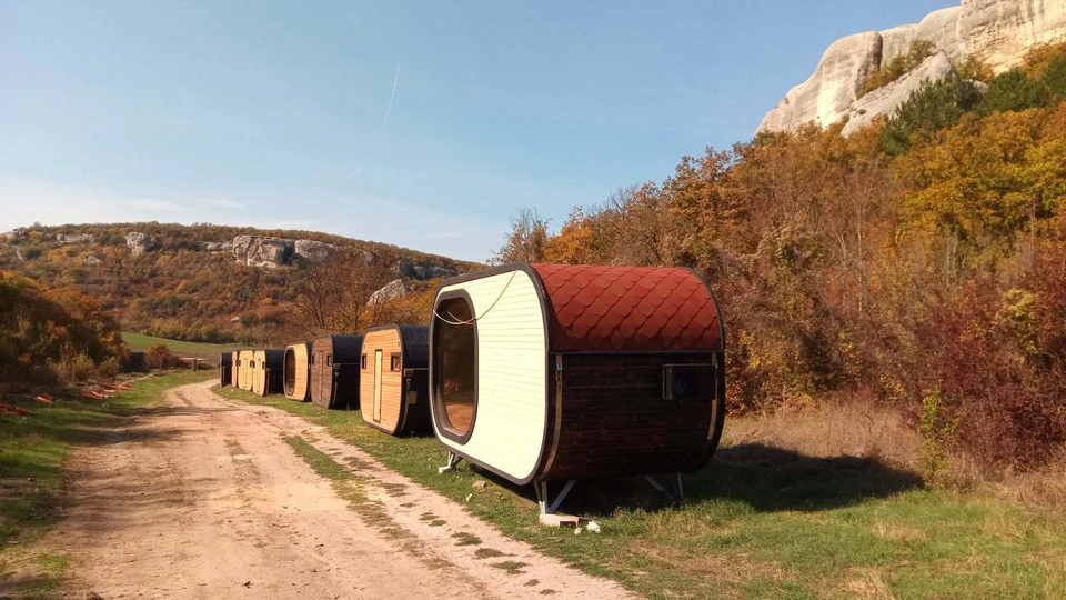 Неизвестные застраивают тропу к знаменитому пещерному городу Крыма. Фото: Походы по Крыму и не только по Крыму. Крымские маршруты/facebook