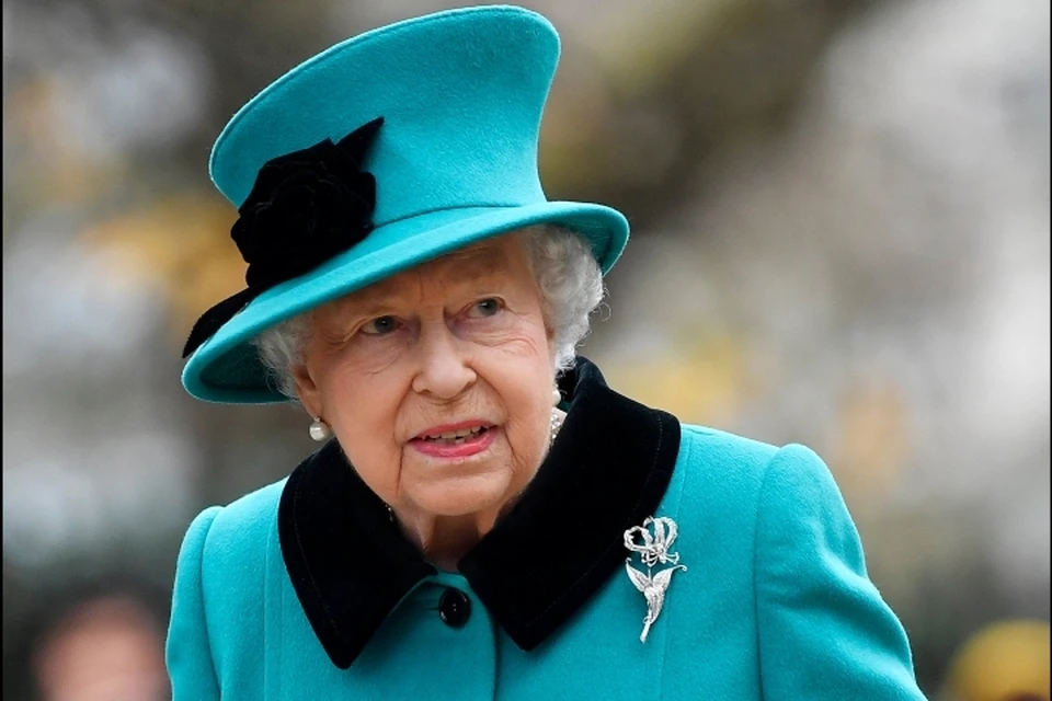 Британская королева Елизавета II провела ночь в больнице