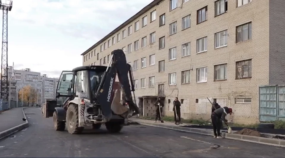 В Смоленске строительство дороги в Новосельцах планируют завершить к 25 октября. Фото: пресс-служба администрации города Смоленска.