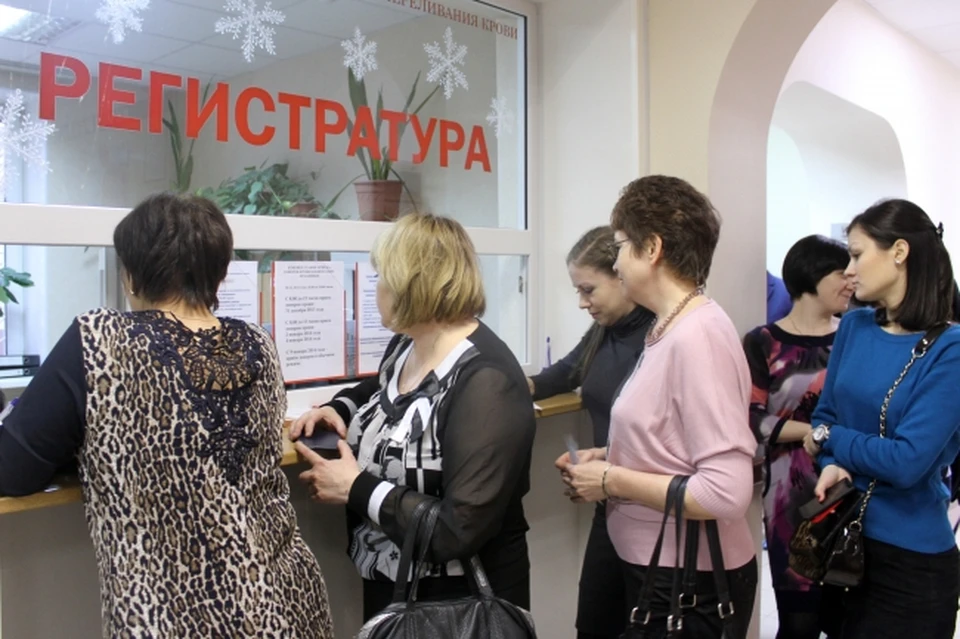 В Керчи появились очереди на вакцинацию от COVID-19