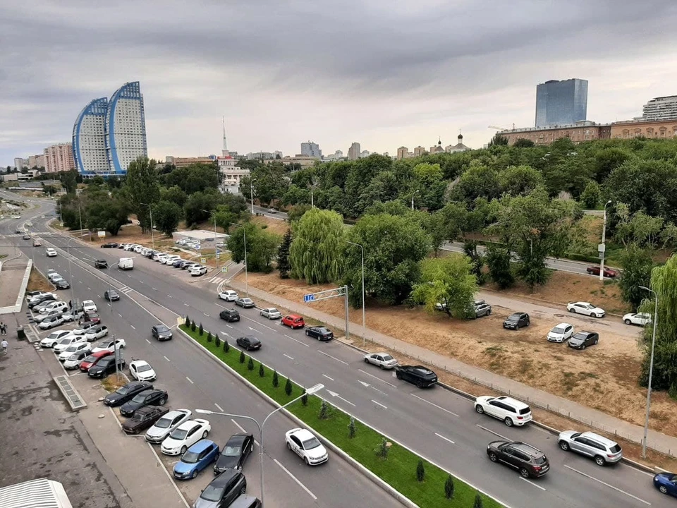 В Волгограде хотят благоустроить дорогу от пешеходного моста к "Маяку"