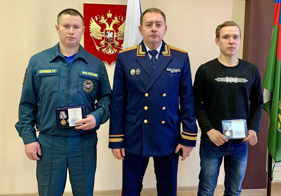 Дмитрий Орлов и Григорий Панишев награждены медалью «За содействие». Фото: СУ СКР по УР