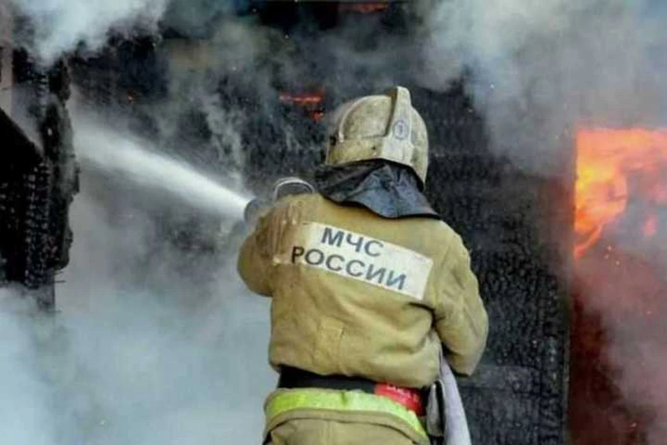 Причину возгорания устанавливают.