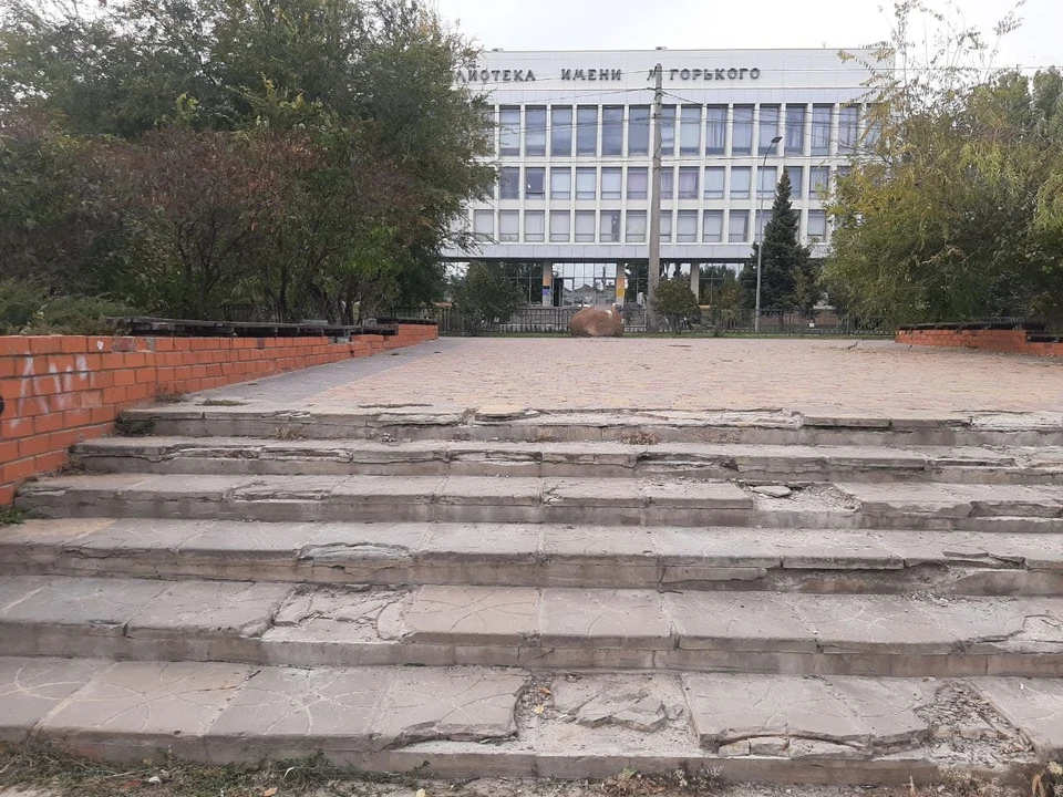 Сегодня сквер просто в ужасном состоянии.