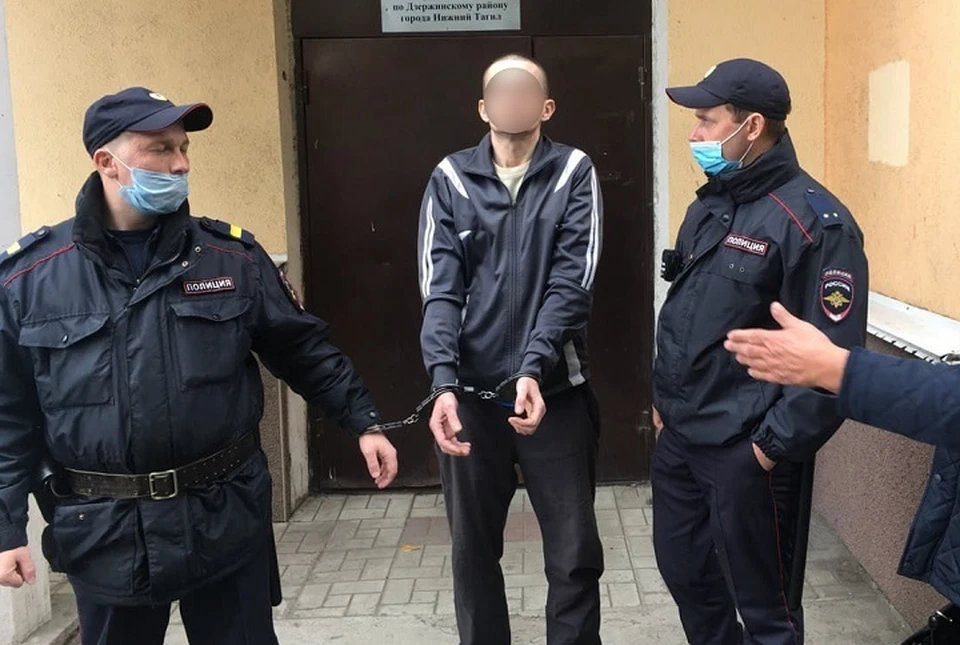 Мужчина сбежал с места преступления и уснул на улице
