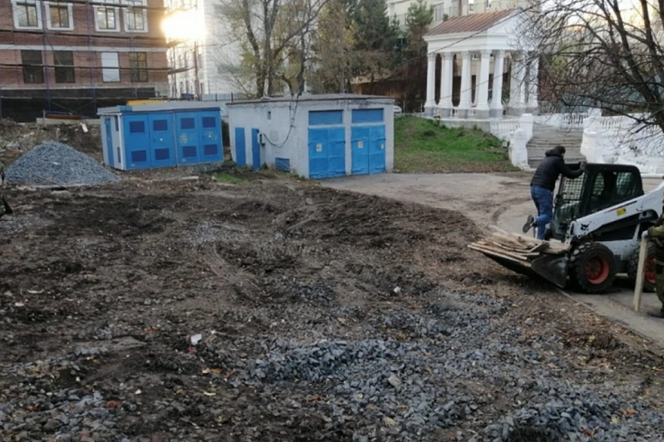 Пока еще пустое пространство сделают уютным местом отдыха. Фото: сайт администрации Ростова