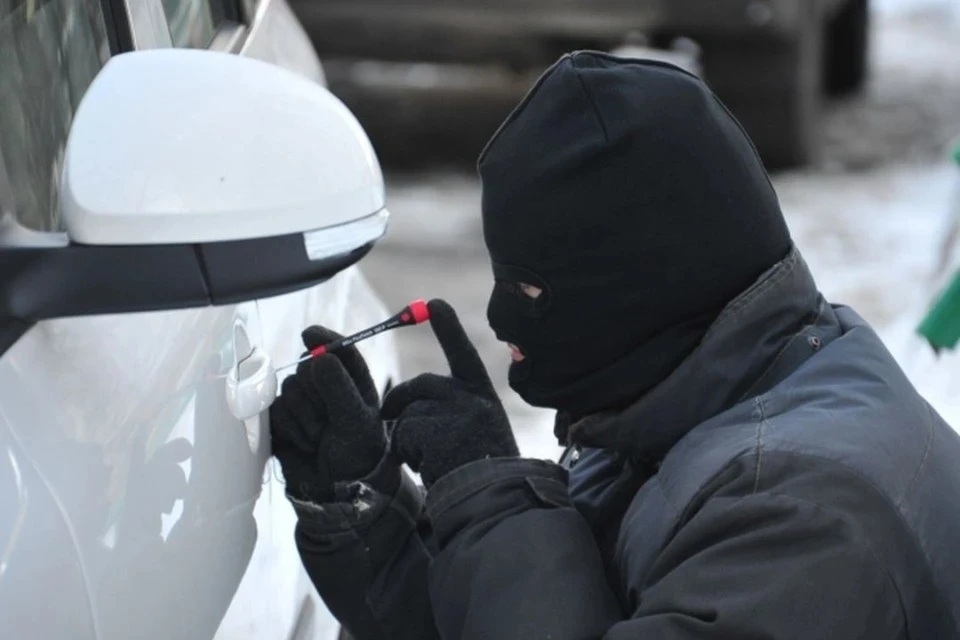 Угонщик был пьян и уехать далеко не получилось