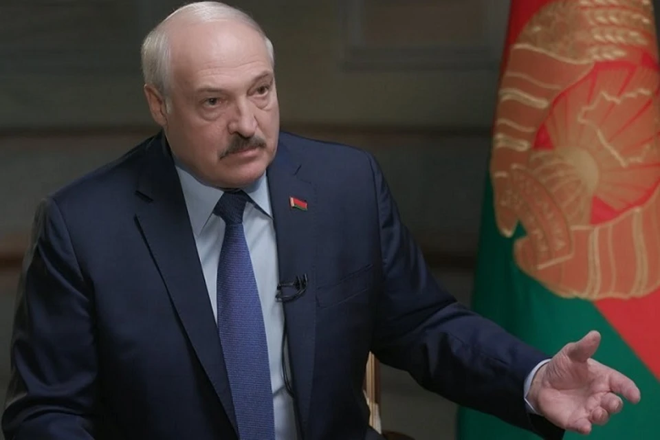 Александр Лукашенко предельно откровенно, а порой и жестко ответил на вопросы британского журналиста. Кадр видео BBC