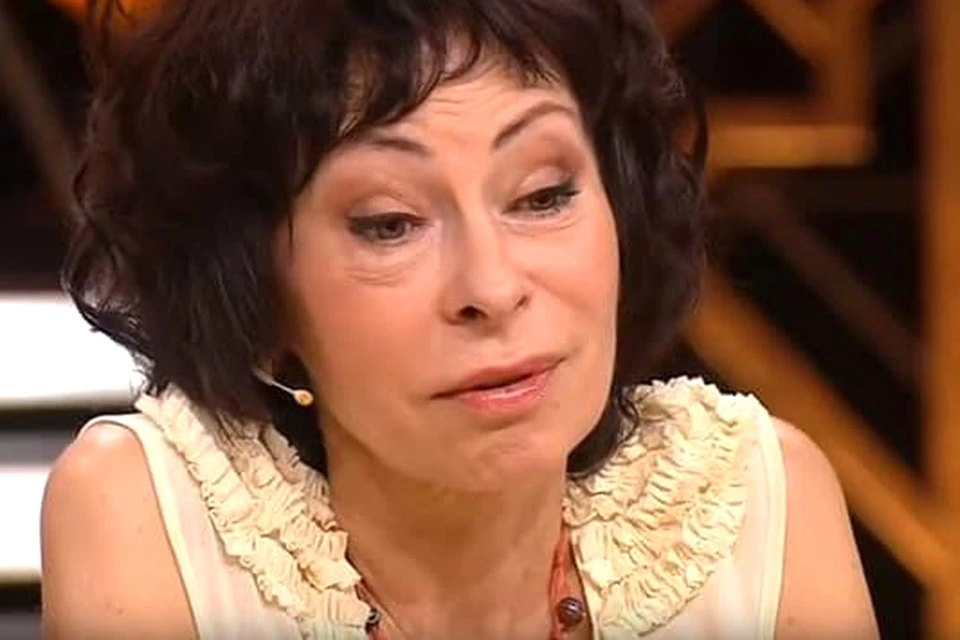 Марина Хлебникова в эфире ток-шоу телеканала "Россия".