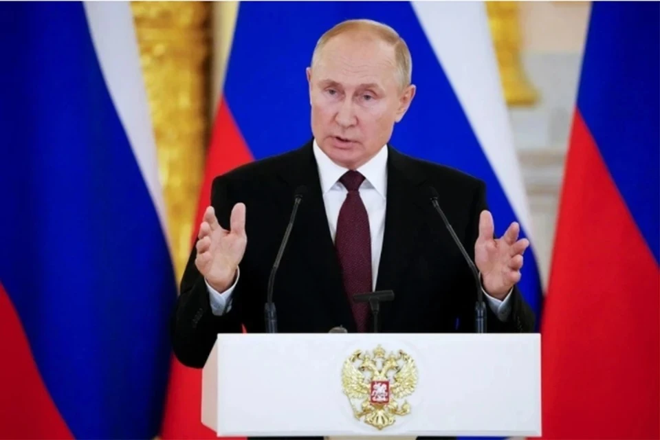 Песков рассказал, как Путин прививался назальной вакциной от коронавируса