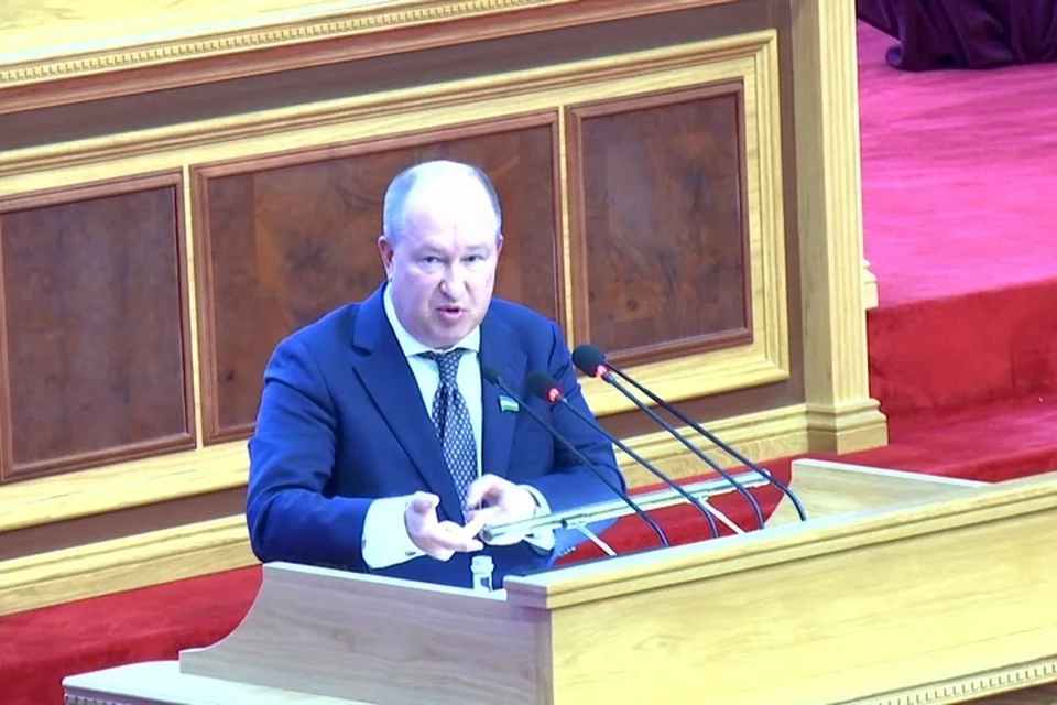 Валентин Павлов на заседании парламента Башкирии