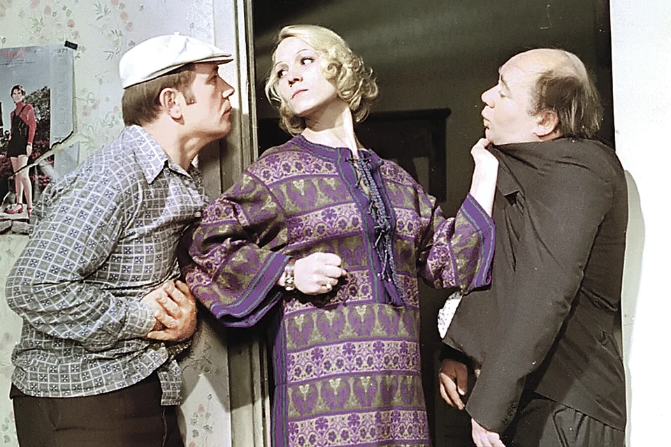 В фильме «Афоня» Русланова сыграла небольшую, но яркую роль. Кадр из фильма «Афоня», 1975 г.