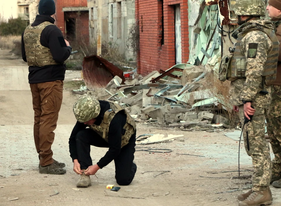 В Донбассе украинские силовики грабят магазины, готовясь праздновать день ВСУ. Фото: штаб «ООС»