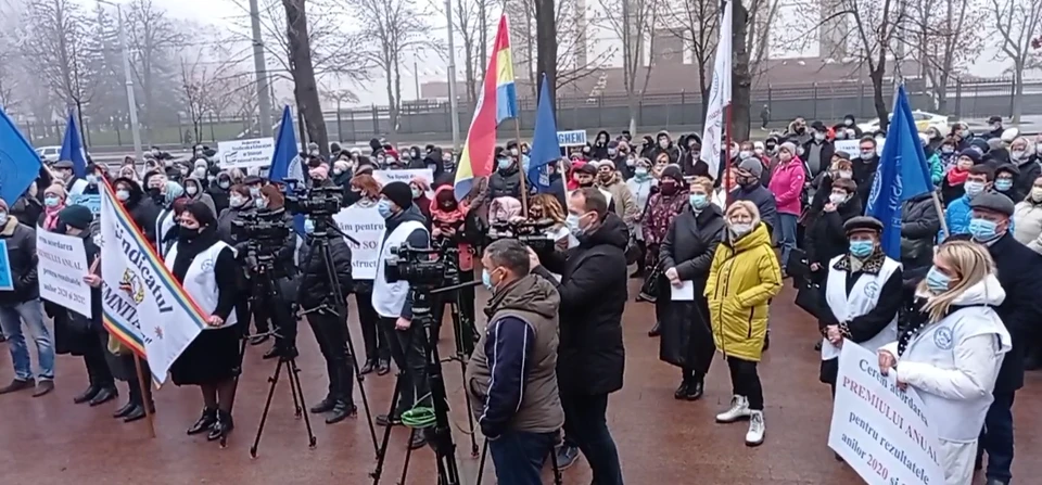 Правительство просто издевается над учителями и врачами Молдовы. Фото:соцсети