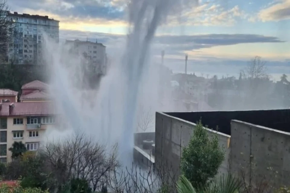 23-метровый фонтан в Сочи ликвидировали Фото: instagram.com/mup_vodokanal_sochi/