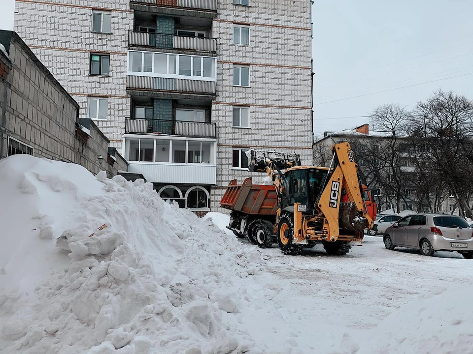 Снегопад в Омске продолжался почти всю ночь