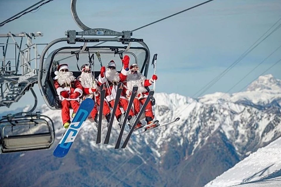 Туристы массово едут на новогодние праздники на горнолыжные курорты. Фото: instagram.com/krasnaya_polyana_resort