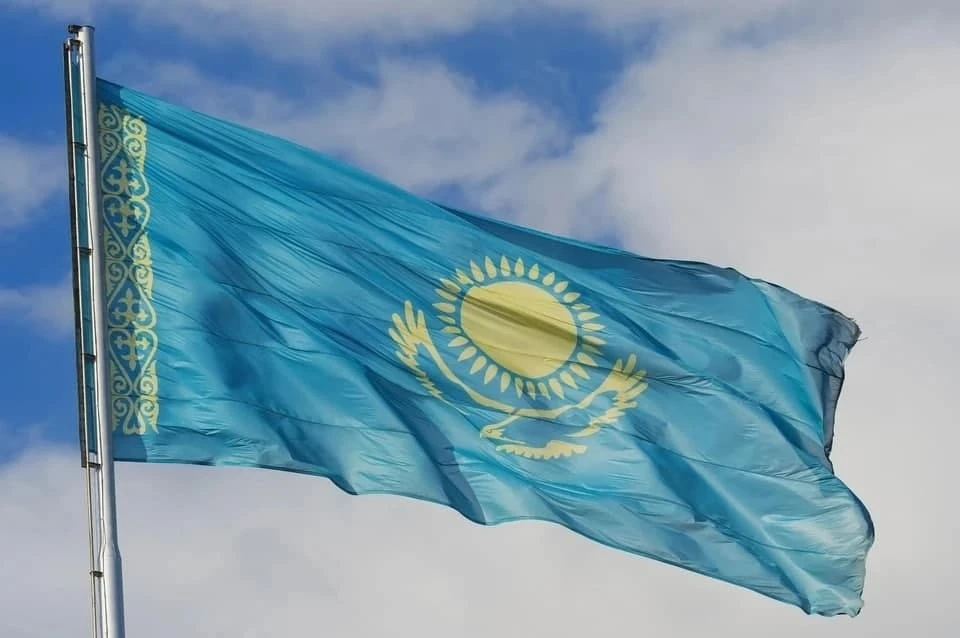 Токаев ввел режим ЧП из-за протестов в Казахстане