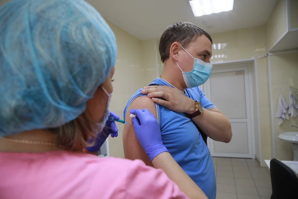 4 миллиона доз вакцин хватит для 2 миллионов жителей Беларуси.