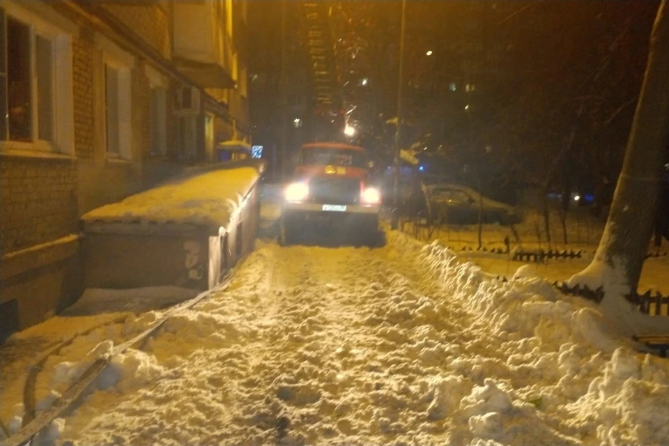 В результате взрыва в квартире начался пожар.