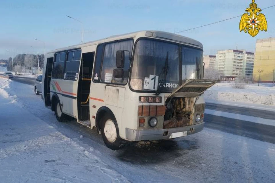 Пассажирский автобус ПАЗ загорелся в Саянске