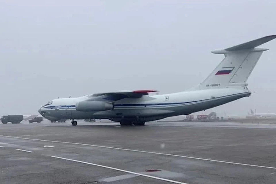 Самолет ВКС России вывез из Казахстана 84 человека