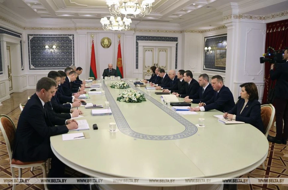 Президент Беларуси Александр Лукашенко во время совещания с руководством Совета министров. Фото: БелТА