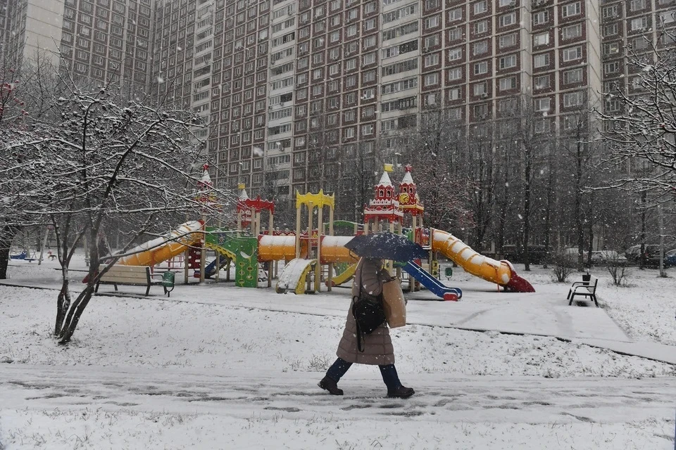 Из-за мокрого снега и метели в Москве продлили «желтый» уровень погодной опасности до 15 января 2022 года