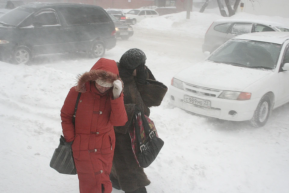 Южноуральцев на улице будут поджидать снегопады и очень сильный ветер