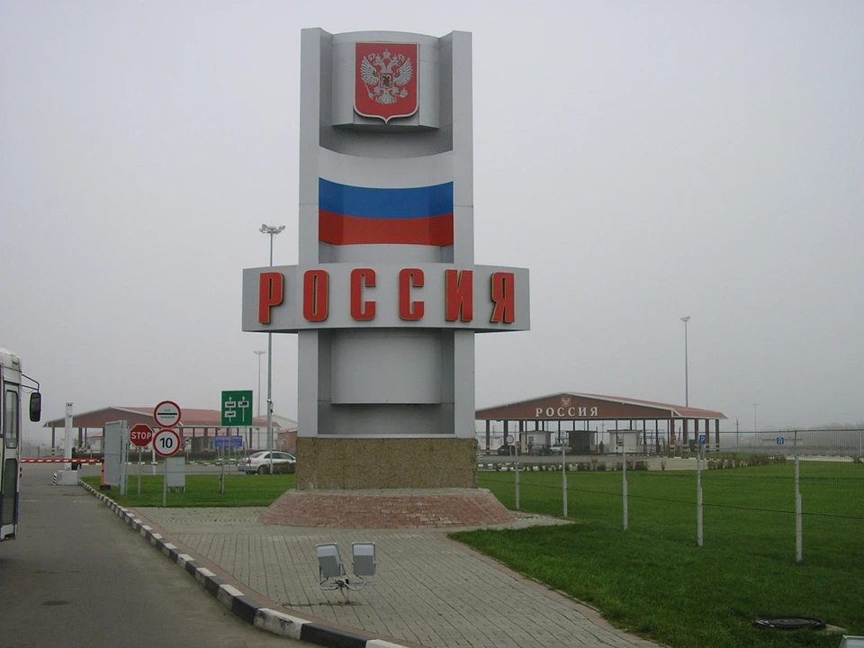 Мужчину привлекли к административной ответственности и отправили на территорию Украины. Фото пресс-службы ПУ ФСБ России по Белгородской и Воронежской областям.