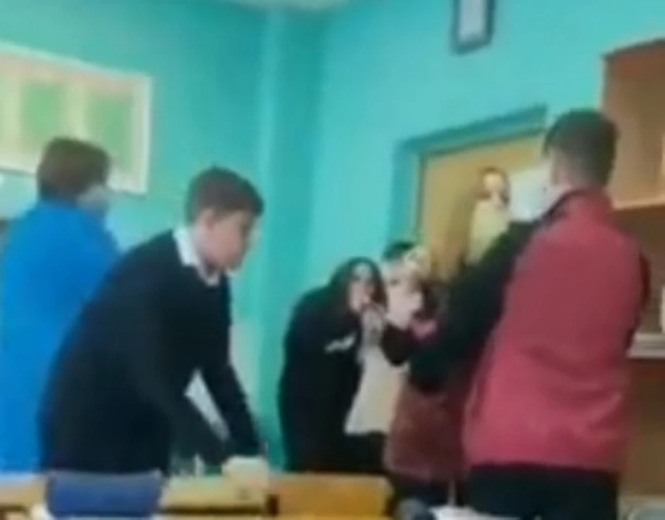 Сейчас сотрудники полиции проводят проверку. Скриншот видео t.me/IABelRu.