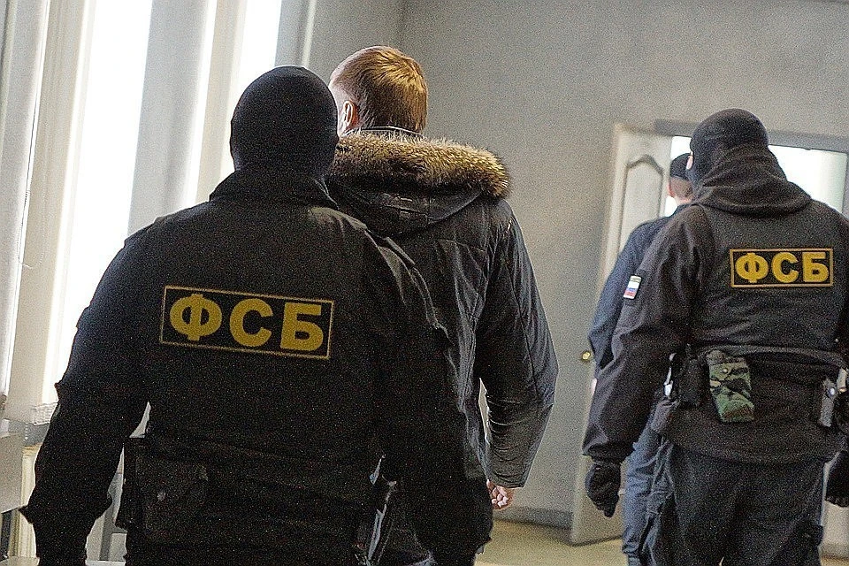 Шесть бывших офицеров ФСБ получили до 10 лет тюрьмы за ограбление бизнесмена