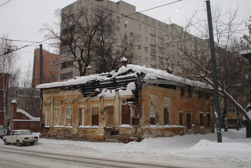 Аварийный «Дом П. Зарембы» на улице Большой Печерской. Фото: https://okn.mkrf.ru/