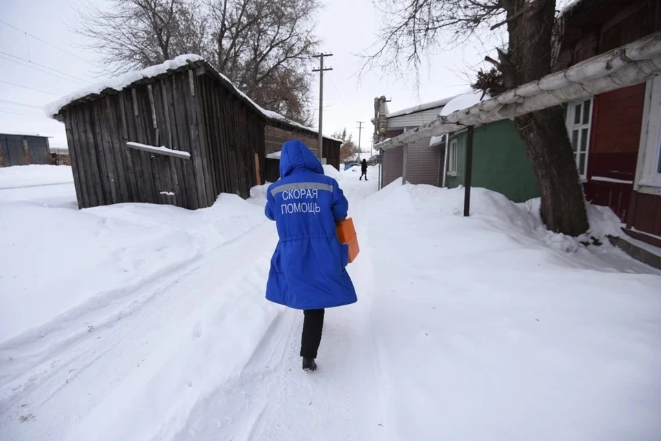 Медиков сегодня на всех не хватает и помощь они принимают с благодарностью.