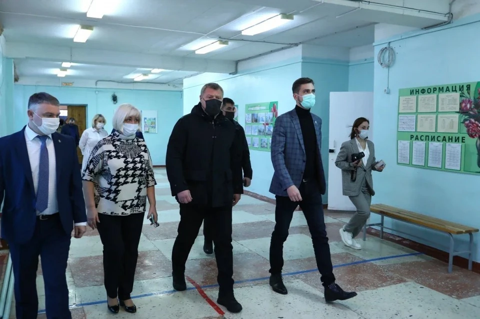 Астрахань директор школы фото