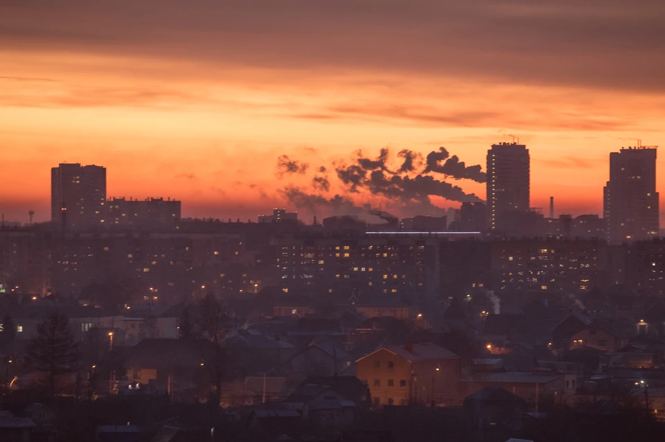 Объявлено НМУ первой степени опасности.