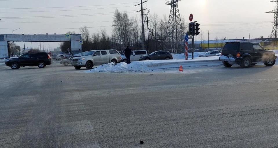 Водители легковушек в Нижневартовске «не поделили» перекресток и врезались Фото: УГИБДД России по ХМАО-Югре