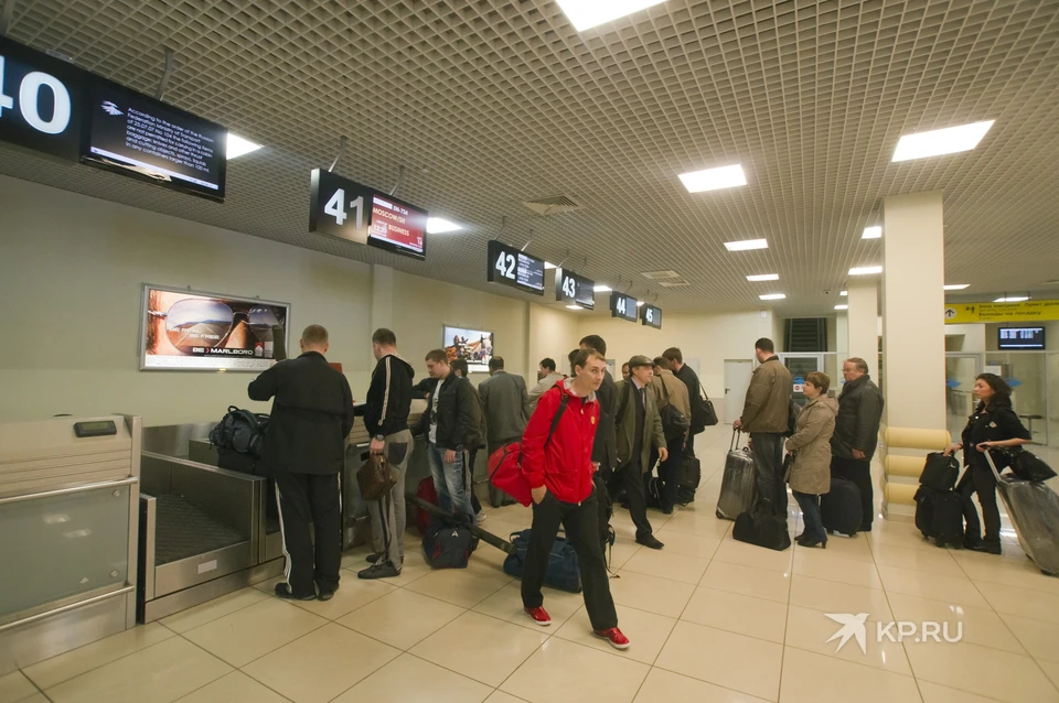 Временно ограничена работа 12 российских аэропортов.