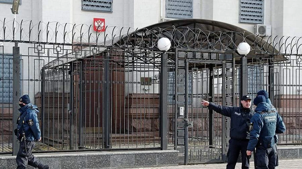 Посольство РФ сообщило об эвакуации всех российских дипломатов из Киева