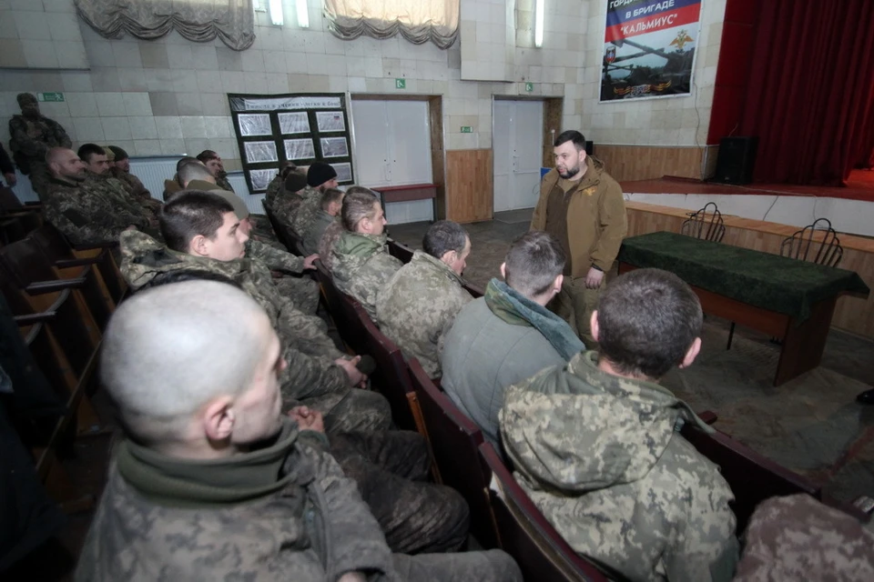 Денис Пушилин встретился с бывшими солдатами ВСУ, добровольно сложившими оружие. Фото: Администрация Главы ДНР