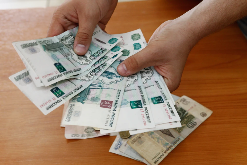 В Кузбассе средняя зарплата достигла почти до 63 тысяч рублей.