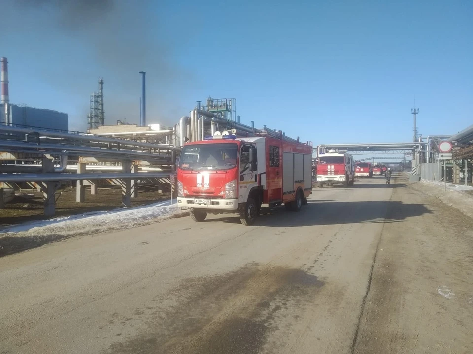 Региональный Роспотребнадзор не выявил загрязняющих веществ в воздухе после пожара на рязанском нефтезаводе.