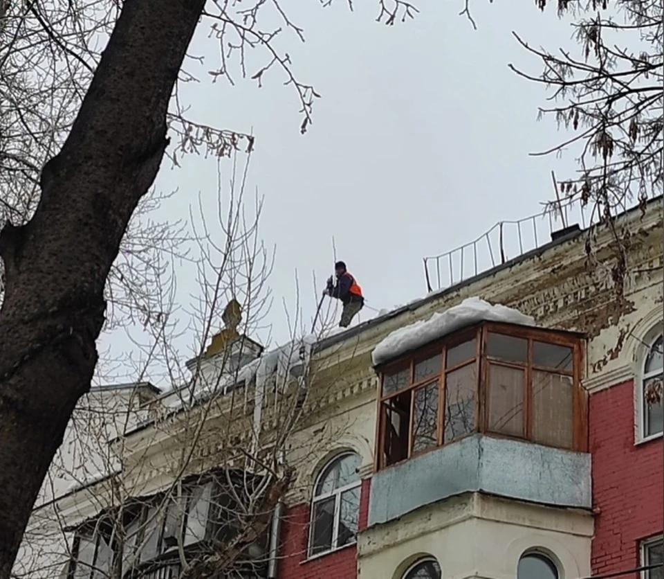 В регионе занимаются расчисткой крыш. Фото: Городская администрация