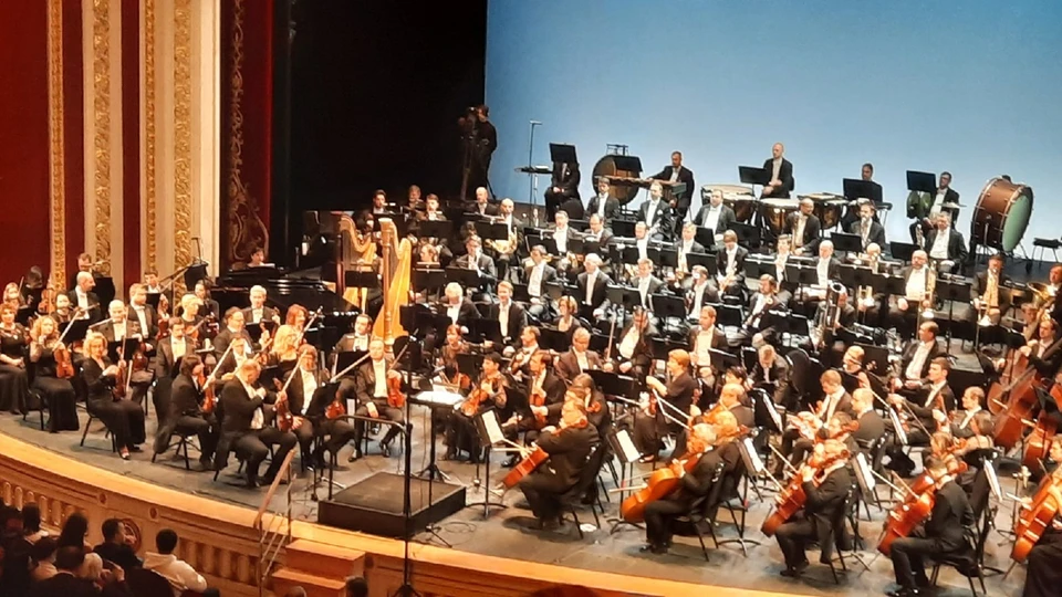 Оркестр Большого театра исполнил Седьмую симфонию в самарском театре оперы и балета