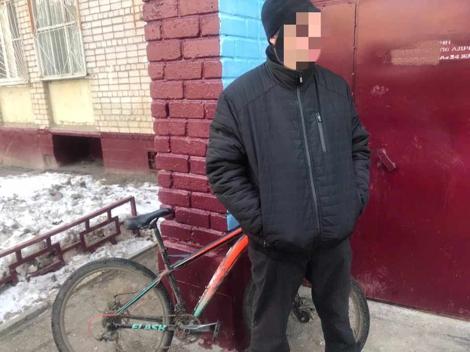 В Нижнем Новгороде у курьера доставки еды угнали велосипед, пока он относил заказ Фото:пресс-служба Управления Росгвардии по Нижегородской области