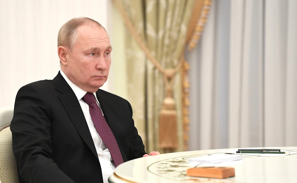 Кремль: Путин обсудит с членами правительства проблемы экономики на фоне санкций