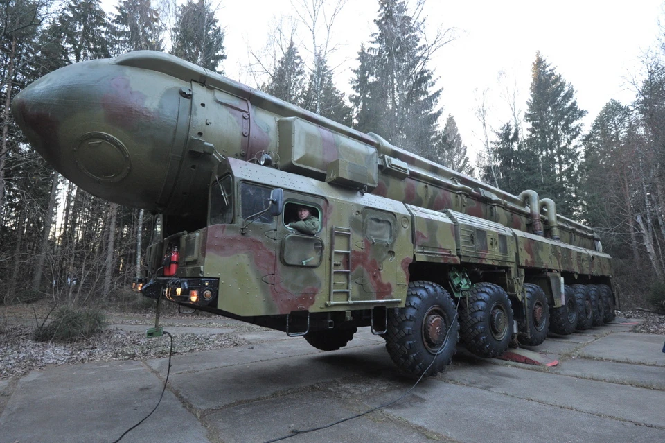 Политики, военные и публицисты яростно колотят в тревожные колокола, сообщая, что Россия обходит США в различных вооружениях.