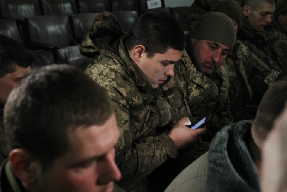 Для военных ВСУ, желающих сложить оружие, запустили телеграм-бот. Фото: Сайт Главы ДНР