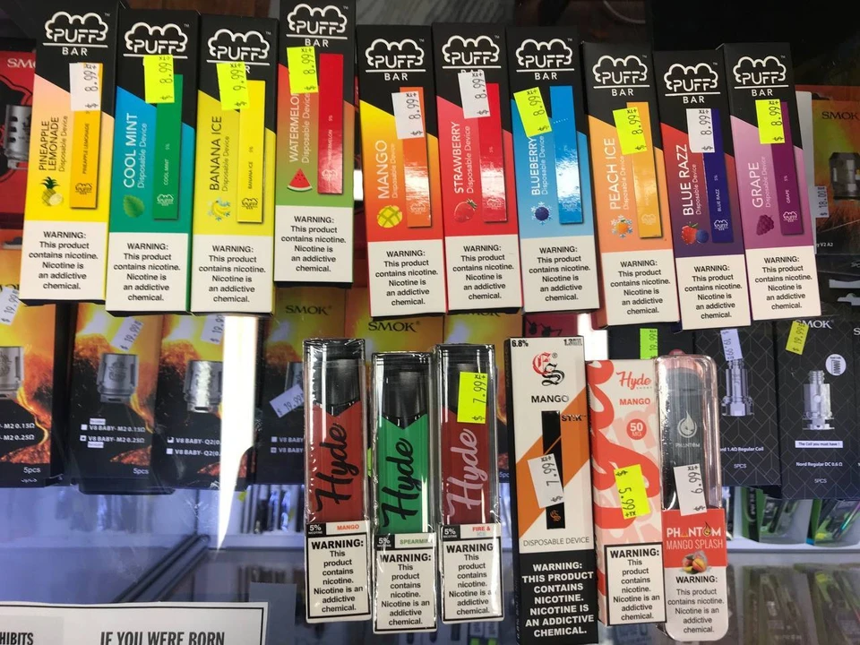 Одноразовые электронные сигареты незаконно продаются в социальных сетях, в  том числе несовершеннолетним - KP.MD